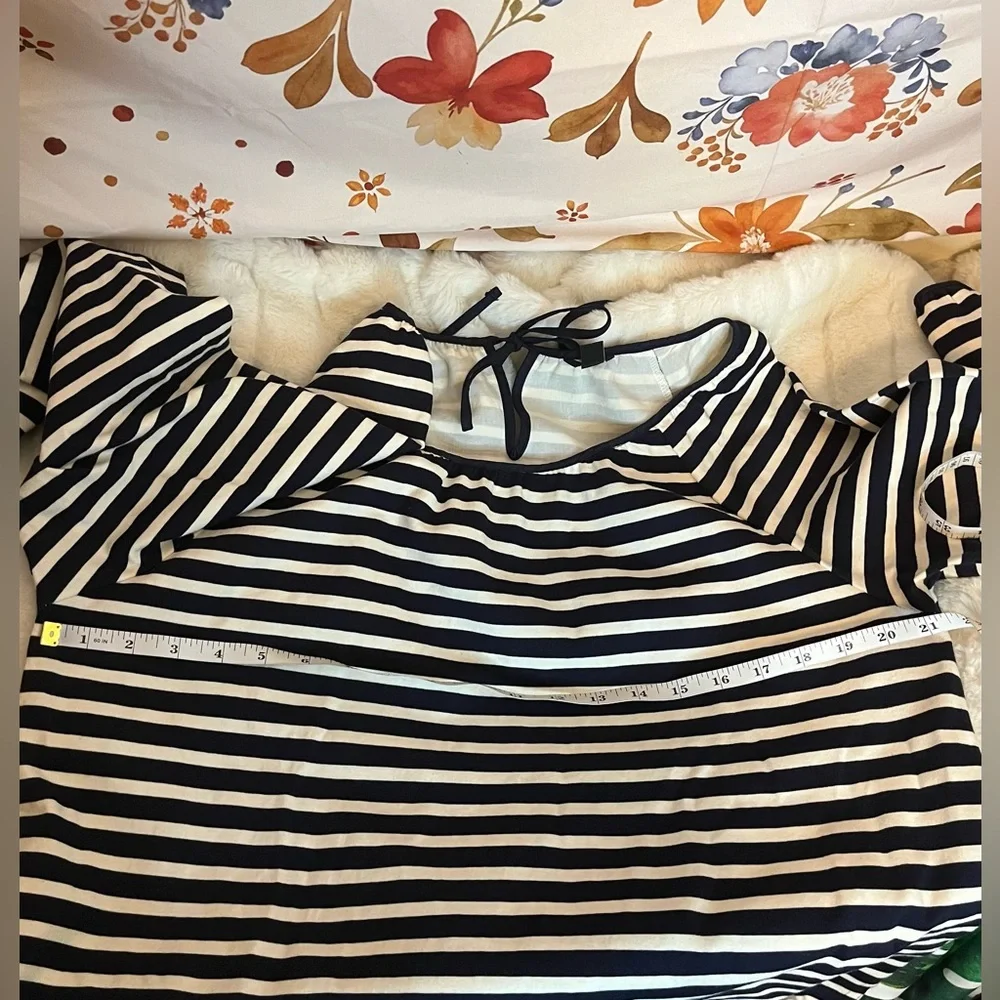 J. Crew L Navy Blue Ecru Striped Boat Neck Preppy Knit Top Teacher Workwear City